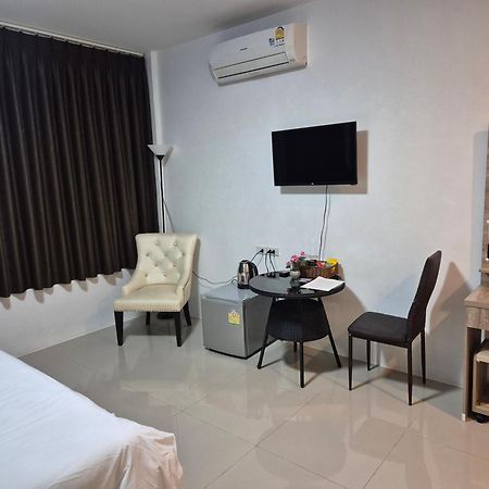 Dorothys Hotel Pattaja Kültér fotó