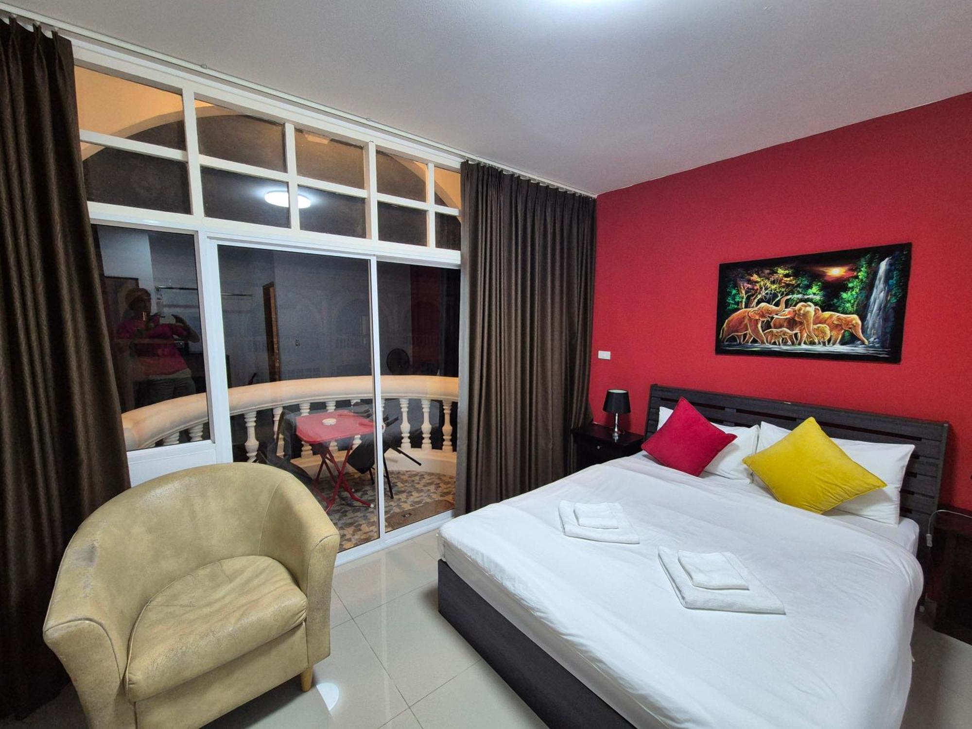 Dorothys Hotel Pattaja Kültér fotó